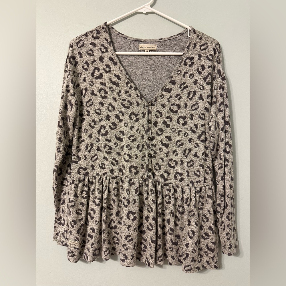 Women’s Blouse By SIMPLY SOUTHERN COLLECTION Leopard Bell Sleeve Size Small